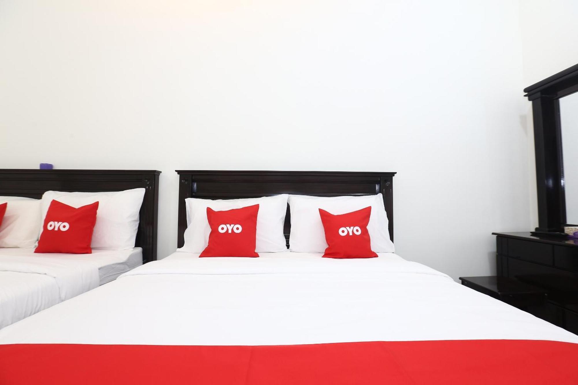 Super Oyo 89678 Ady Hotel Куала-Тренгану Экстерьер фото